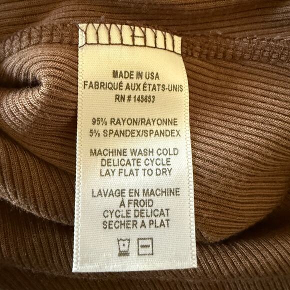 BETRO SIMONE | Cash Brown ribbed Button Henley style Bodysuit | Extra Small - Picture 5 of 5
